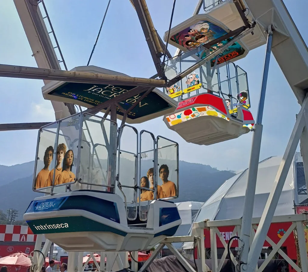 bienal-do-livro-2025-RODA_GIGANTE_CABINE